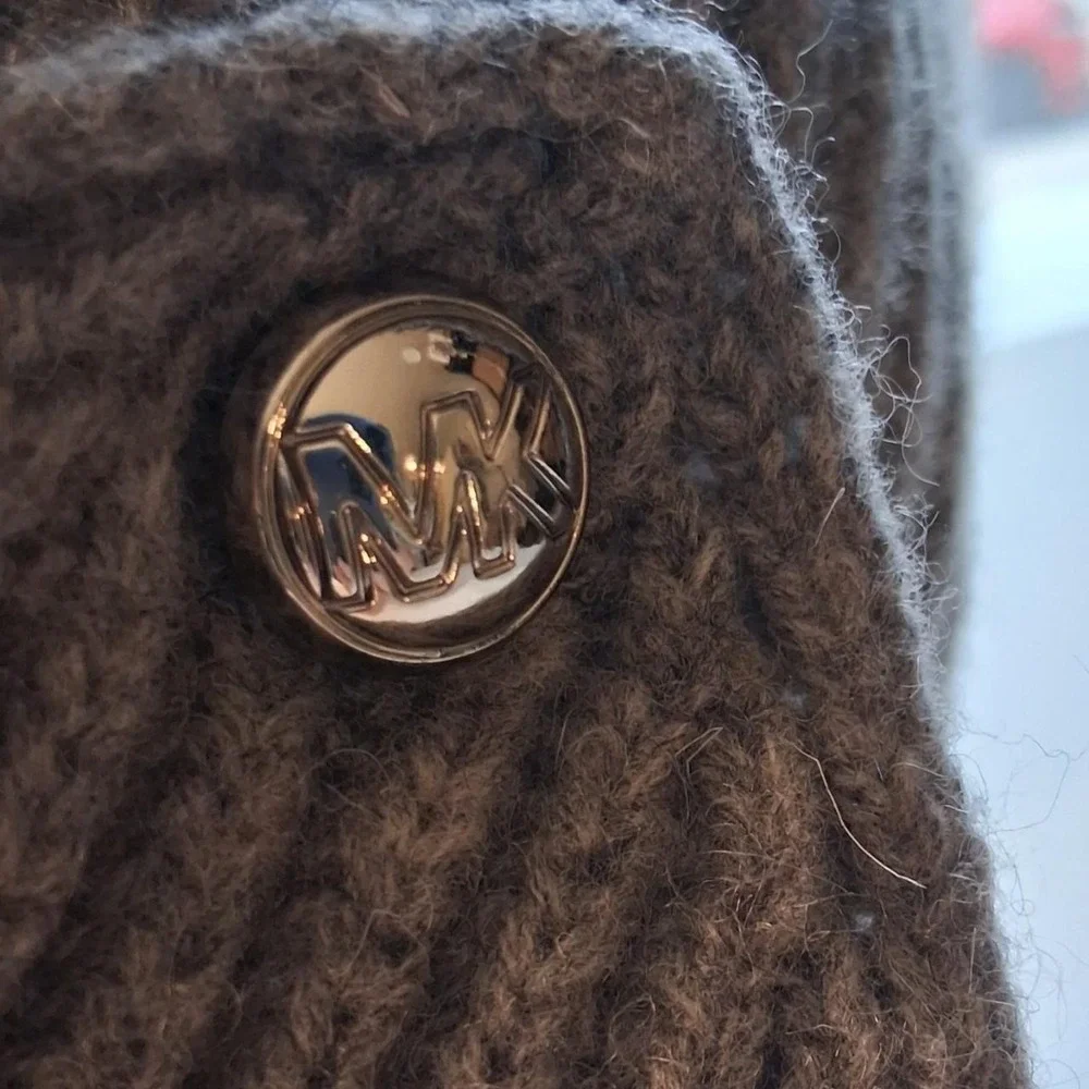 Womens 100% wool MK Michael Kors sweater beanie with brim